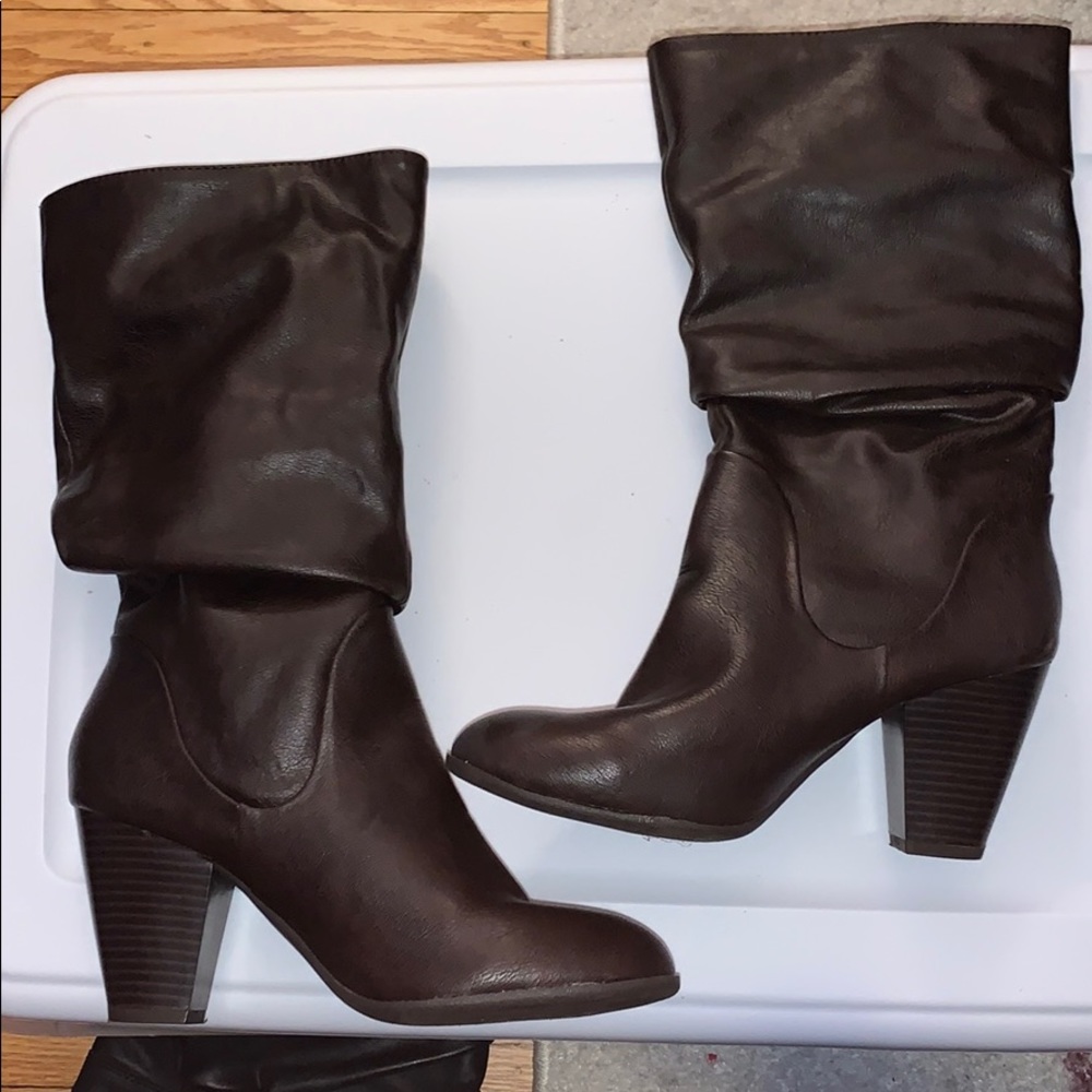 Brown heeled boots size 7.5